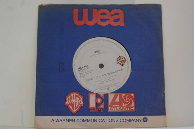 PRINCE AND THE REVOLUTION - KISS - VG/VG+