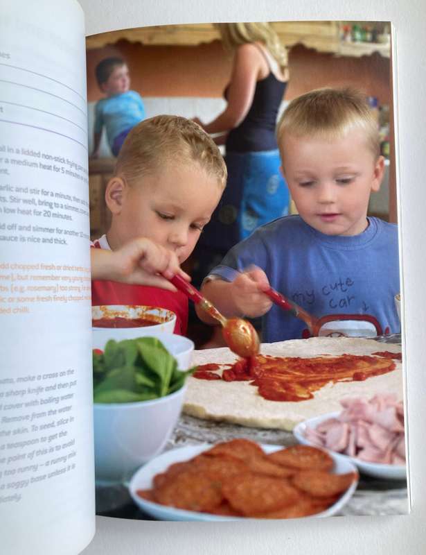 Feeding kids - 120 foolproof family recipes