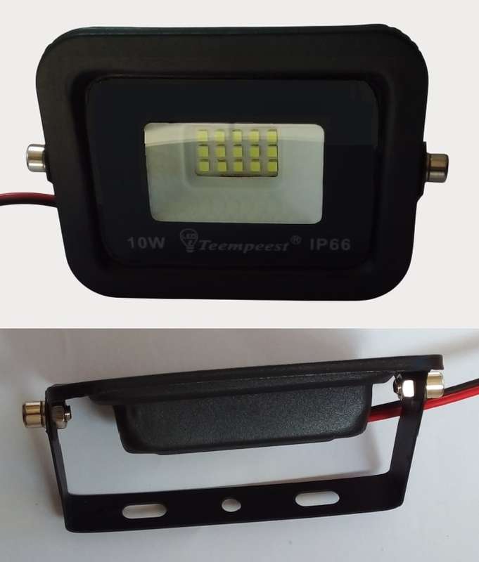 Low Voltage 10W 12V LED Floodlights. Ideal For 12V Batteries Or Solar Systems. Collections Allowed.
