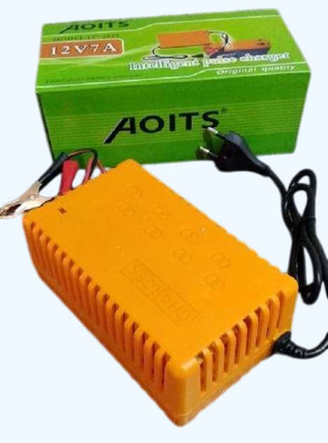 High Efficiency 12V 7A Intelligent Pulse Battery Charger. Heavy Duty Version. Collections Allowed.