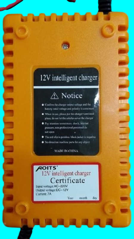 High Efficiency 12V 7A Intelligent Pulse Battery Charger. Heavy Duty Version. Collections Allowed.