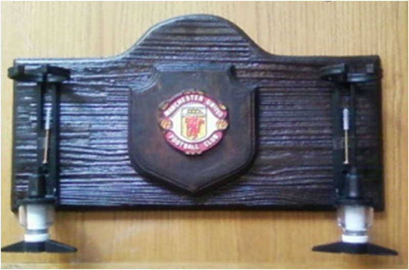 Manchester United FC Liquor Dispensers with 2 Sets of Optics. Brand New. Collections Are Allowed.