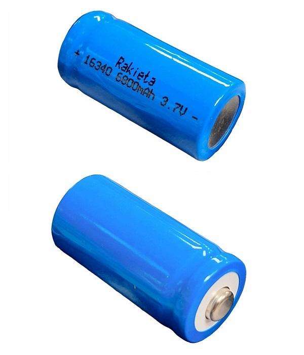 Set Of 2 Rechargeable 16340 CR123A 3.7V Lithium-ion Batteries/Cells. Brand New. Collections Allowed.
