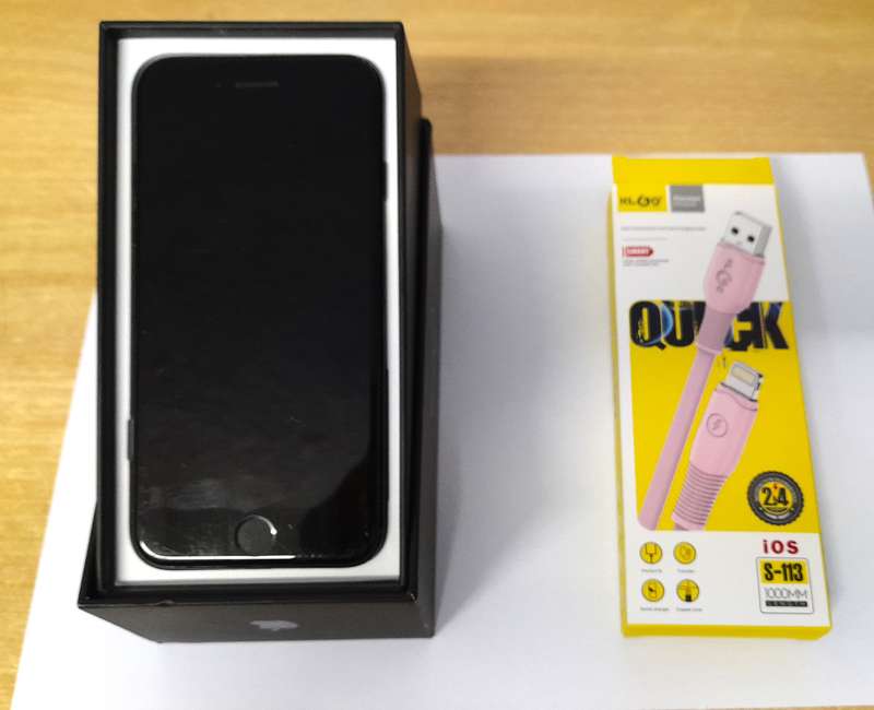 Apple iPhone 7
