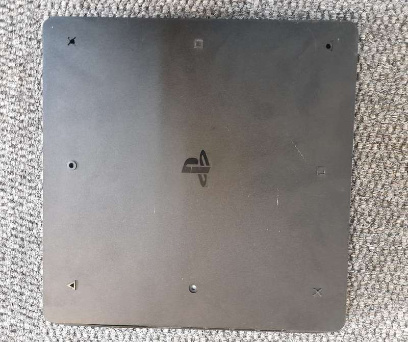 PS4 Console Slim