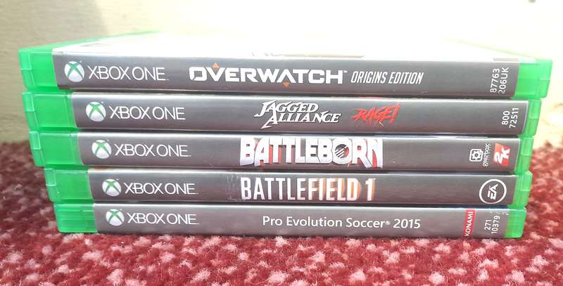 Xbox One Game  Bundle