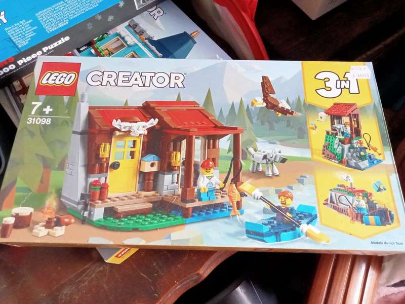 LEGO Creator 3-in-1 Outback Cabin 2019 (preowned, built once, in original good condition box)