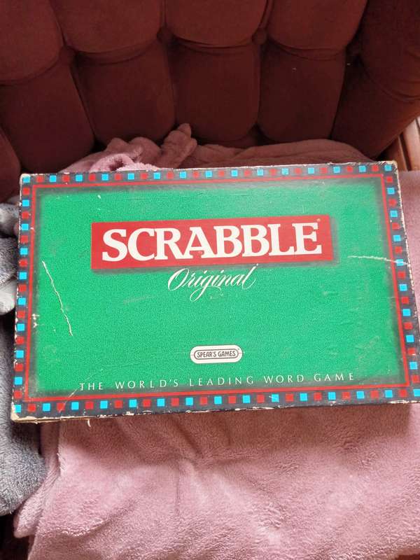 Scrabble set (complete)