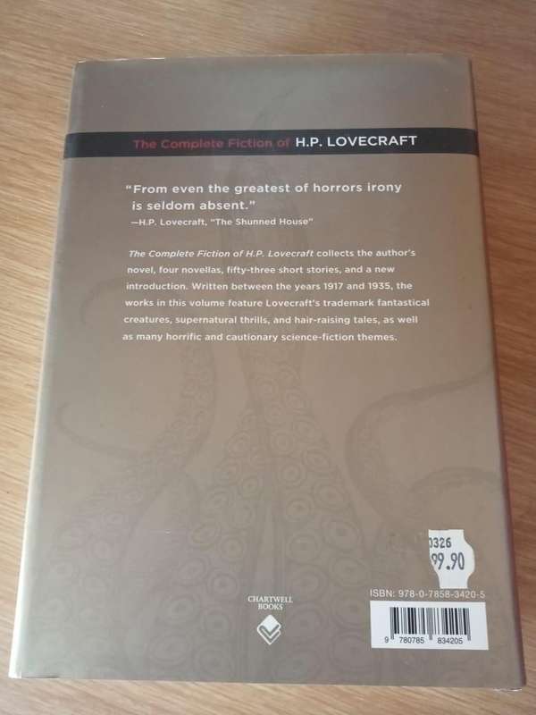 The Complete Fiction of H. P. Lovecraft: Chartwell Classics (Hardcover with dustcover)