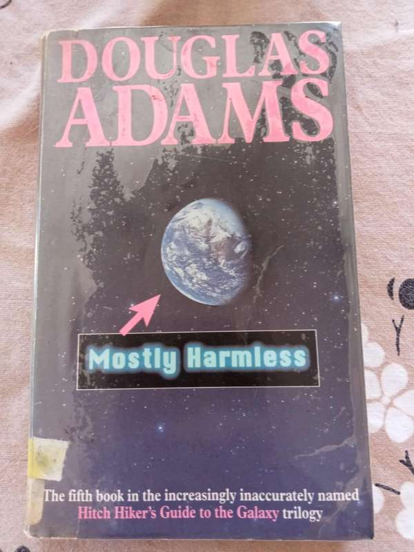 Mostly Harmless | Douglas Adams (Paperback)