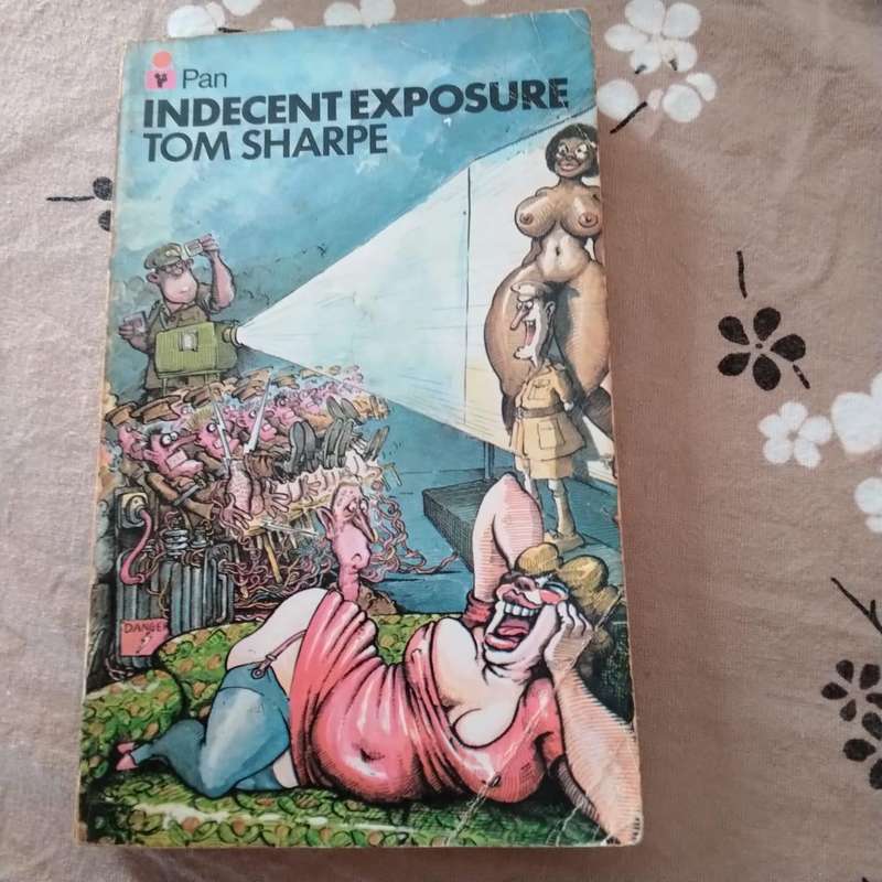 Indecent Exposure | Tom Sharpe (Paperback)