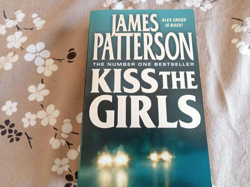 Kiss the Girls | James Patterson (Softcover)