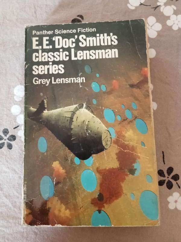 Grey Lensman | E. E. Smith (Paperback)