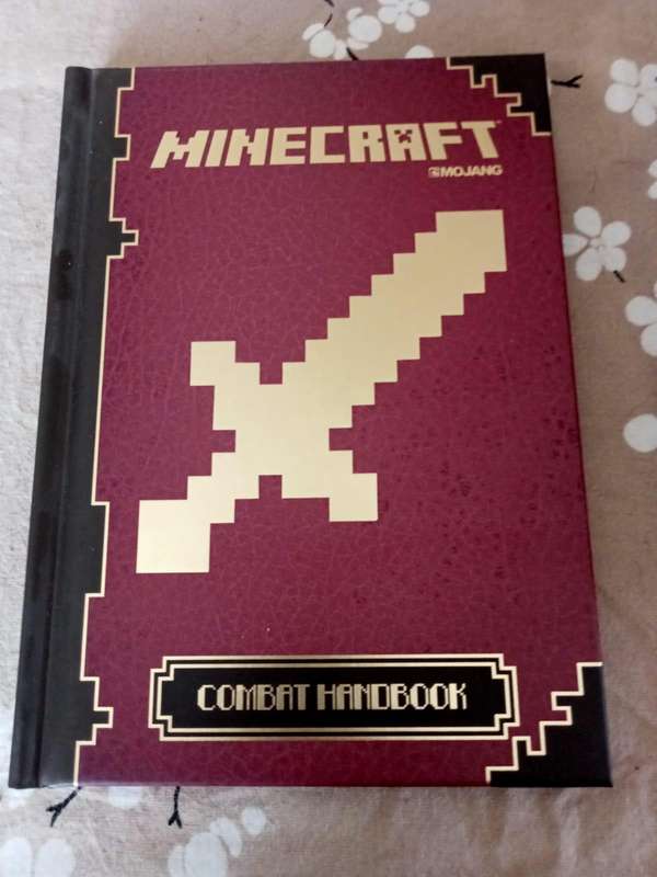 Minecraft Combat Handbook: An Official Mojang Book