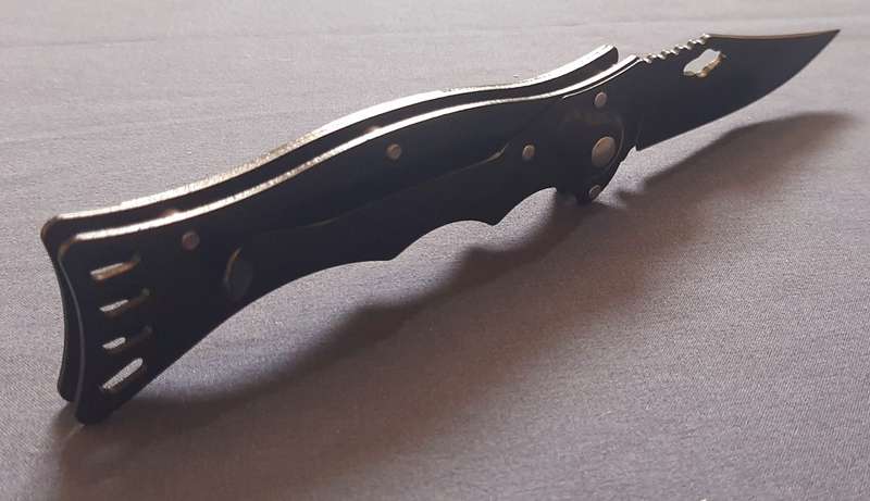LIGHTWEIGHT 20CM SWITCHBLADE