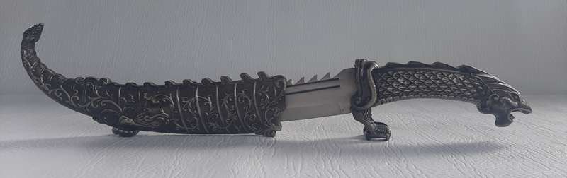 BEAUTIFUL 34CM VINTAGE DRAGON KNIFE WITH INTRICATE SHEATH