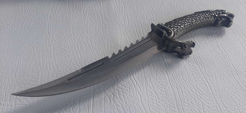 BEAUTIFUL 34CM VINTAGE DRAGON KNIFE WITH INTRICATE SHEATH