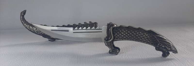 BEAUTIFUL 34CM VINTAGE DRAGON KNIFE WITH INTRICATE SHEATH