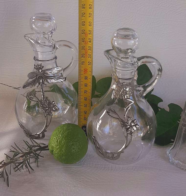 EXQUISITE VINTAGE PEWTER CRUET & SHAKER SET