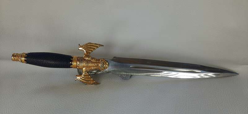 DRACULA'S CASTLE DAGGER - A BLADE FORGED IN DARKNESS