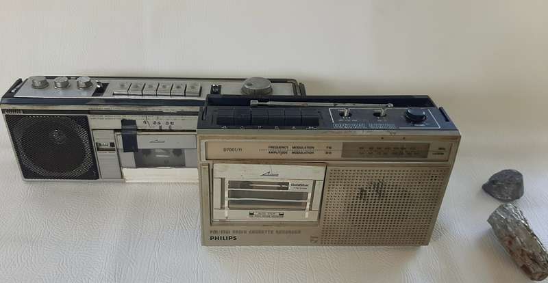 VINTAGE PHILIPS TAPE DECK RADIOS - UNTESTED