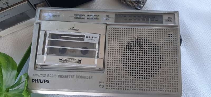 VINTAGE PHILIPS TAPE DECK RADIOS - UNTESTED