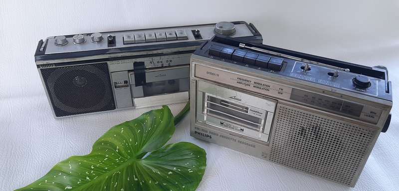 VINTAGE PHILIPS TAPE DECK RADIOS - UNTESTED
