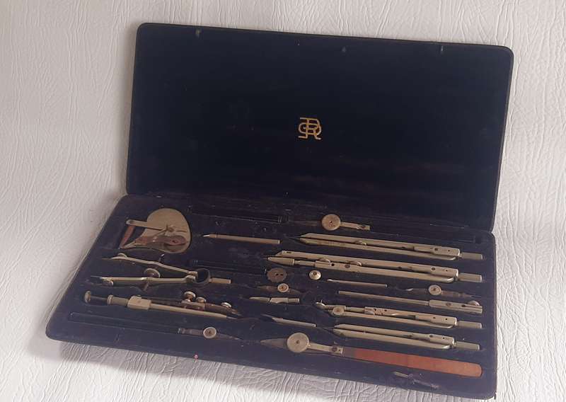 VINTAGE E.O. RICHTER & Co PRECISION DRAFTING SET - COLLECTIBLE ENGINEERING TOOLS
