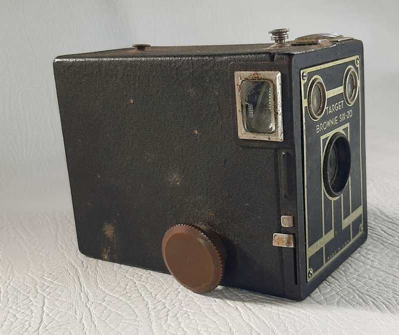 Target Brownie Six-20 Camera