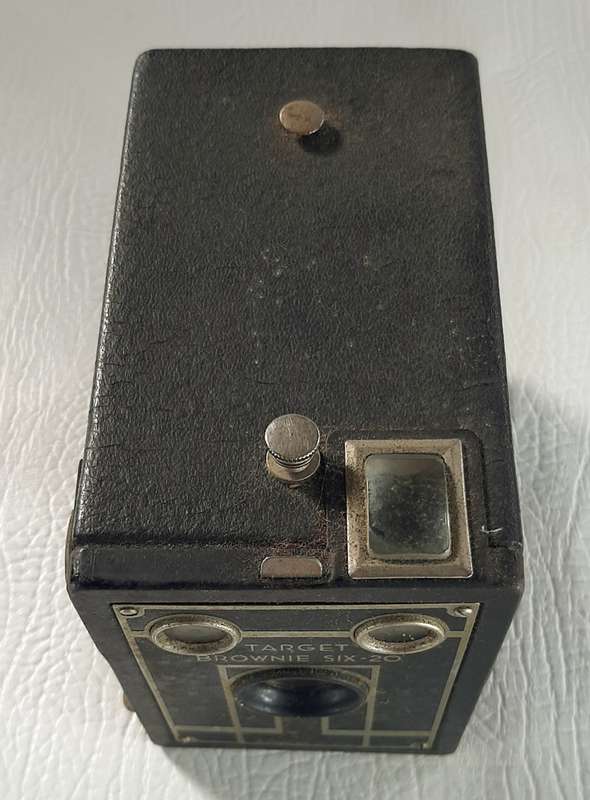 Target Brownie Six-20 Camera