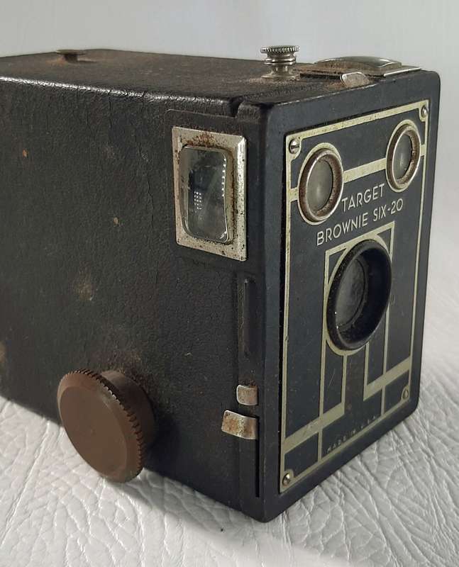 Target Brownie Six-20 Camera