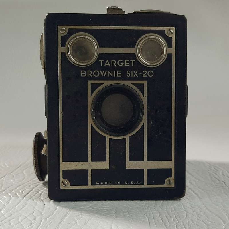 Target Brownie Six-20 Camera