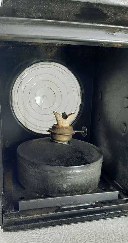 RARE & LARGE SOUTH AFRICAN RAILWAYS OIL SIGNAL LAMP - EARLY TO MID-20TH CENTURY