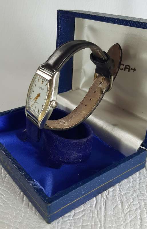 VINTAGE ARAMIS WRISTWATCH - TIMELESS ELEGANCE & COLLECTIBLE APPEAL