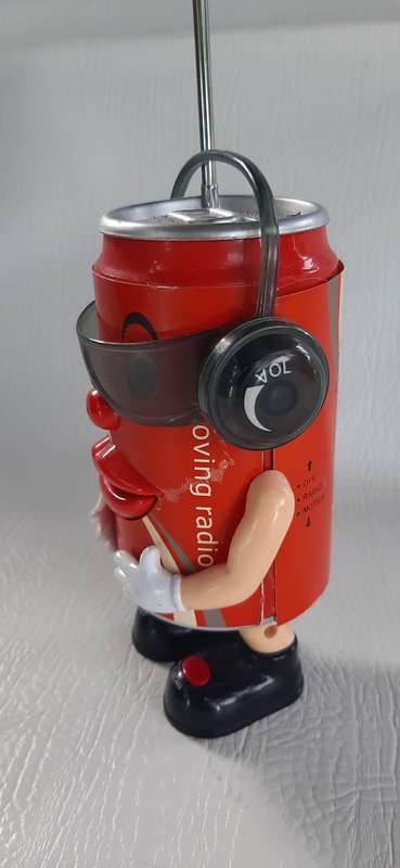 COOLCOOL MOVING RADIO - VINTAGE NOVELTY SODA CAN RADIO - 16CM TALL