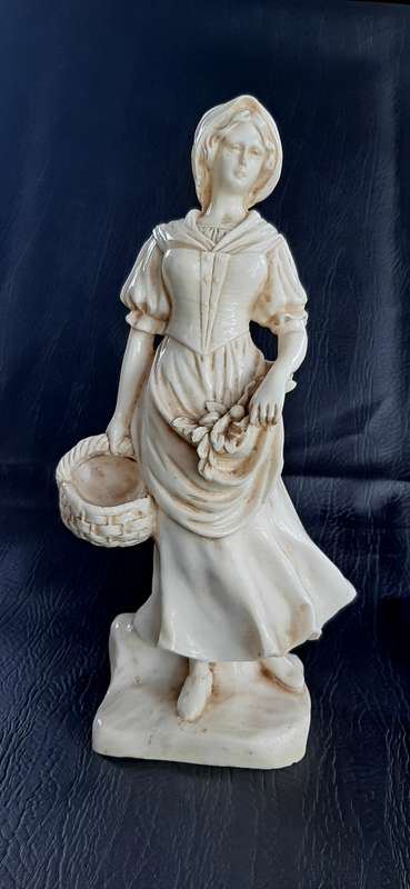RARE COLLECTIBLE LE RON FIGURINE - 28CM TALL
