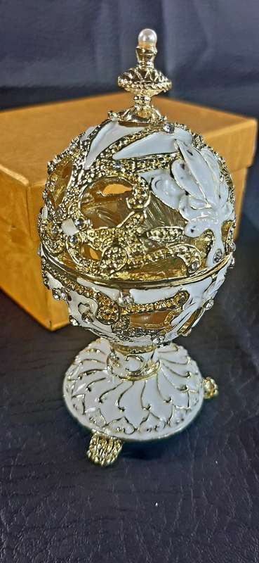 Swan Egg Sculpture