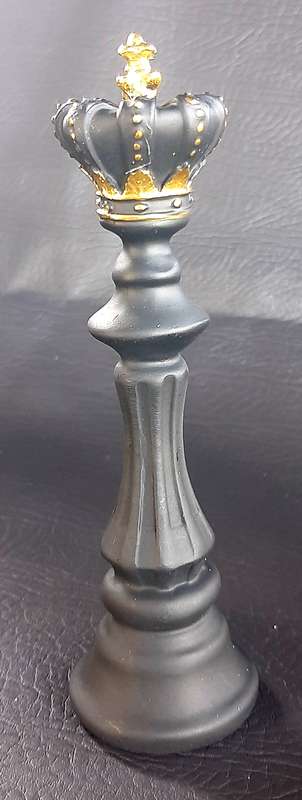 MAJESTIC NORDIC CHESS STATUE SET - A TRIBUTE TO STRATEGY & LEGACY