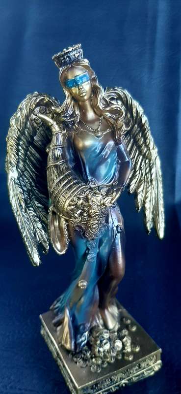 RARE & ELEGANT FORTUNA STATUE - ROMAN GODDESS OF LUCK & PROSPERITY