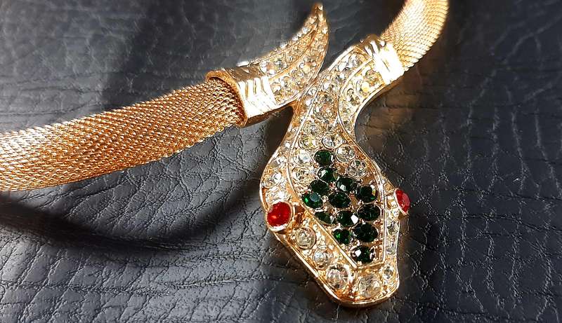 GOLDEN SERPENT CHOKER - A SYMBOL OF POWER & ELEGANCE