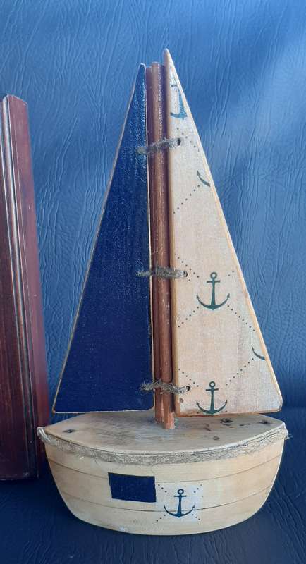 SAIL INTO THE CHARM OF THE SEA WITH THIS NAUTICAL SET