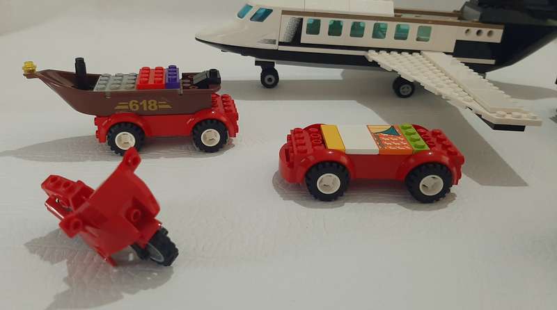 ULTIMATE LEGO COLLECTOR'S LOT - MINIFIGURES, BLOCKS & BUILDS!