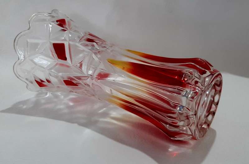MURANO-STYLED ART GLASS VASE - STUNNING HANDCRAFTED PIECE