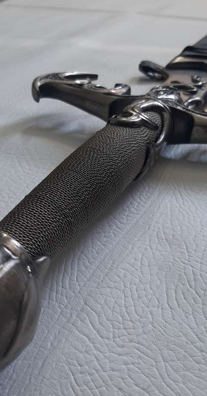 The Dragon's Claw - A Sword of Legends