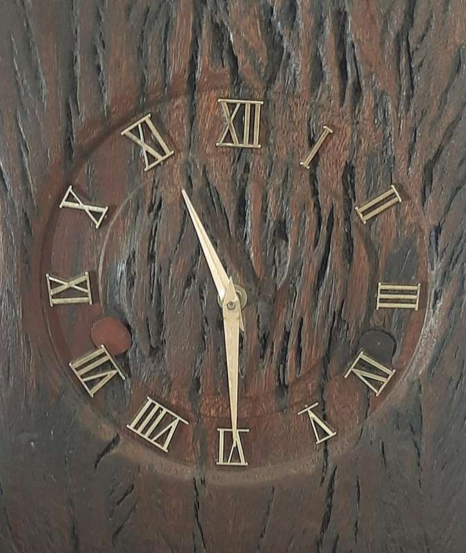 HANDCRAFTED SLEEPER WOOD QUARTZ CLOCK - RUSTIC ELEGANCE & TIMELESS CHARM