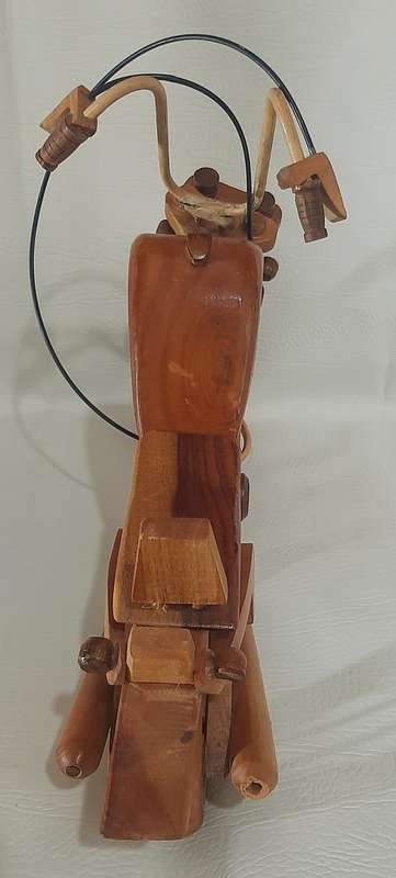 LARGE (44cm) HANDMADE WOODEN HARLEY DAVIDSON MOTORCYCLE - A STUNNING COLLECTOR'S MASTERPIECE!
