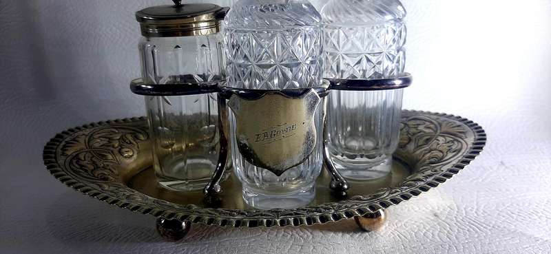 VINTAGE 1930'S THOMAS WHITE SILVER-PLATED CRUET SET - ELEGANT & FUNCTIONAL