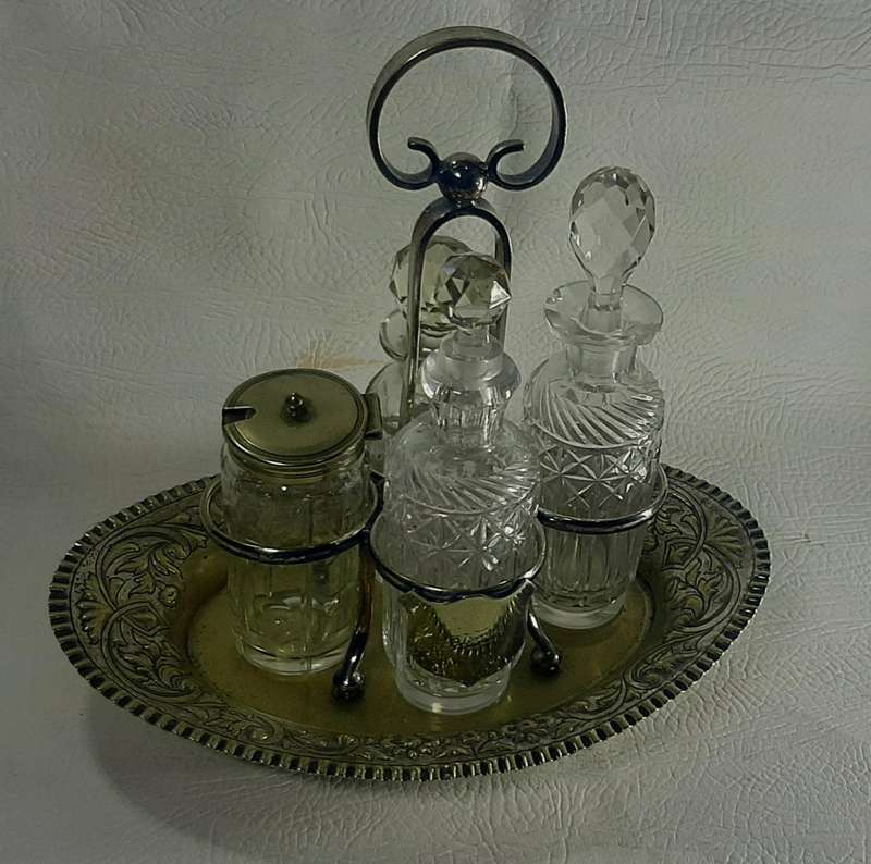 VINTAGE 1930'S THOMAS WHITE SILVER-PLATED CRUET SET - ELEGANT & FUNCTIONAL