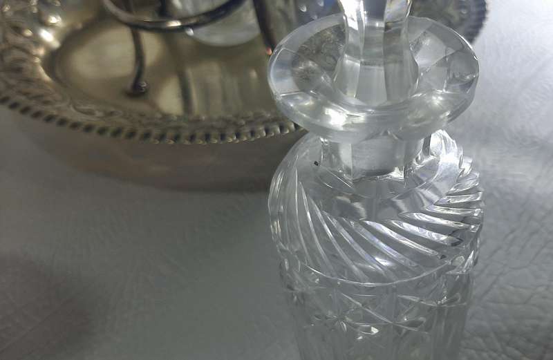 VINTAGE 1930'S THOMAS WHITE SILVER-PLATED CRUET SET - ELEGANT & FUNCTIONAL