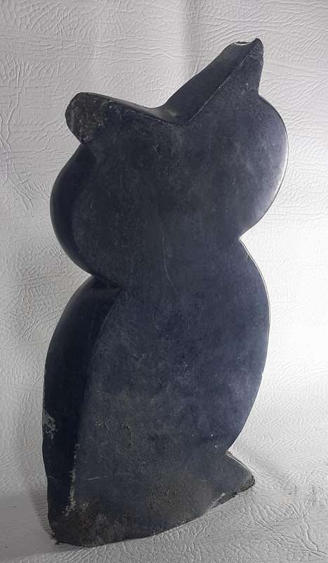 ELEGANT & UNIQUE SOAPSTONE CARVING - TIMELESS HANDMADE ART